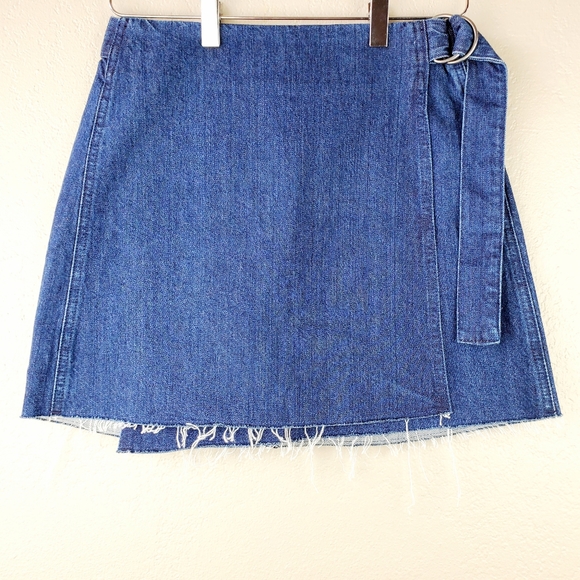 Madewell Denim Distressed Raw Frayed Hem Belt Loop Mini Wrap Skirt 0 NWT - Picture 8 of 16